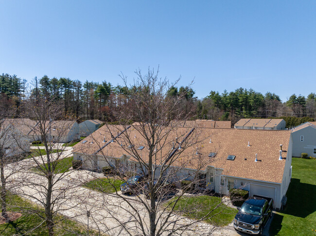 Westchester Heights in Milford, NH - Foto de edificio - Building Photo