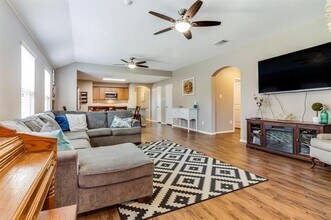 1100 Cedar Hollow Dr in Princeton, TX - Building Photo - Building Photo