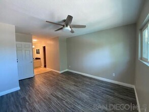 9860 Dale Ave, Unit C7 in Spring Valley, CA - Building Photo - Building Photo