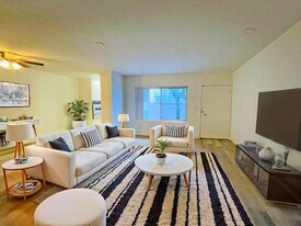 12714 Matteson Ave in Los Angeles, CA - Building Photo