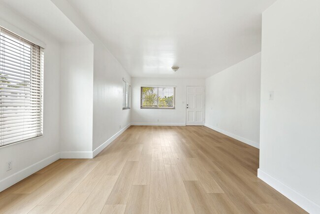 152 Loma Ln-Unit -Unit 3 in San Clemente, CA - Building Photo - Building Photo