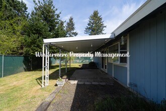 4210 Eastwood Ave SE in Port Orchard, WA - Building Photo - Building Photo