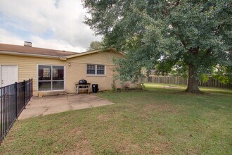 904 SE Chatterson Rd in Huntsville, AL - Building Photo - Building Photo