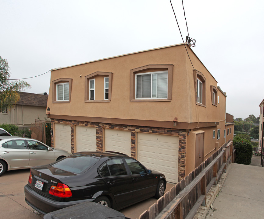 4426 Temecula St in San Diego, CA - Building Photo