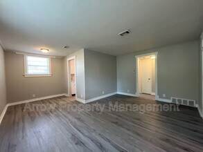 1100 S 25th St in Lincoln, NE - Building Photo - Building Photo