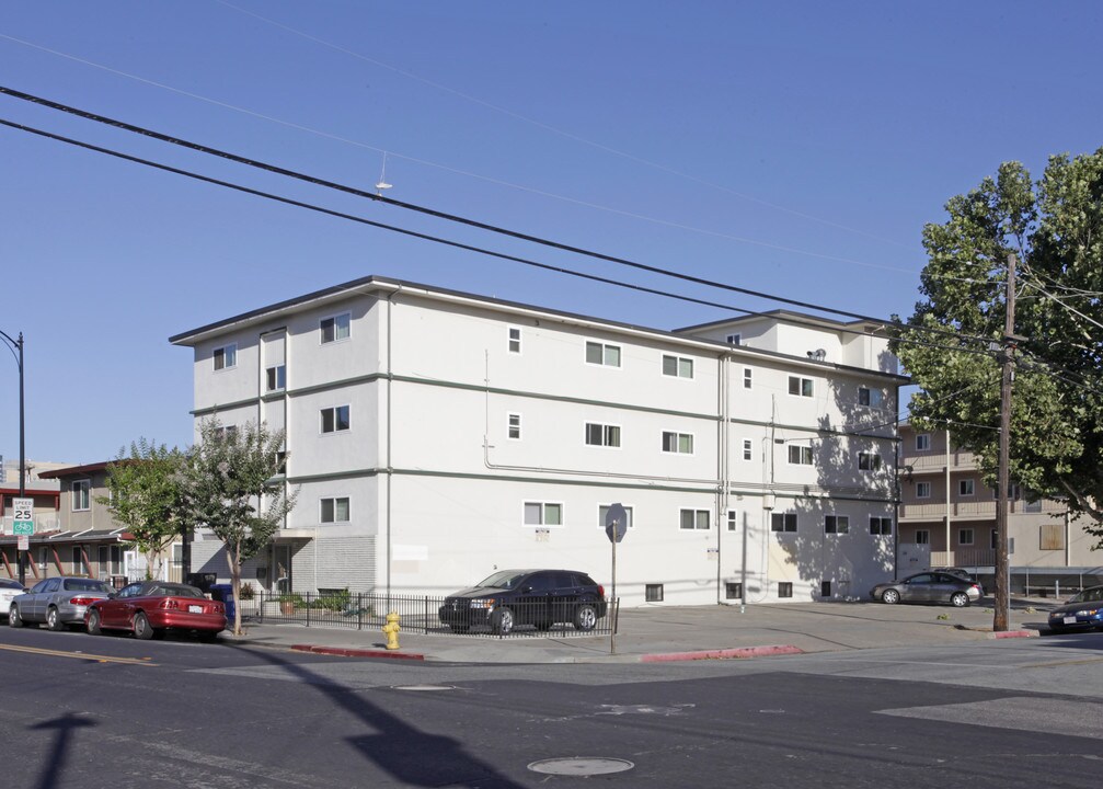 345 E William St in San Jose, CA - Foto de edificio