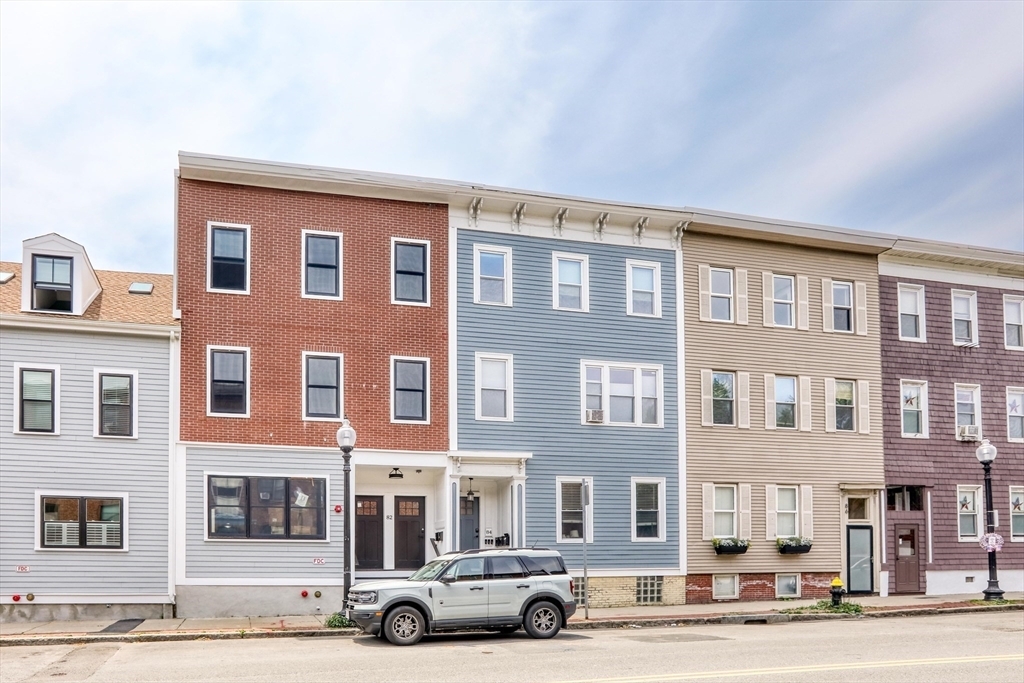 82 Bunker Hill St, Unit 82 in Boston, MA - Foto de edificio