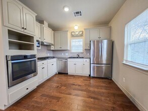 4515 Avenue G in Austin, TX - Foto de edificio - Building Photo