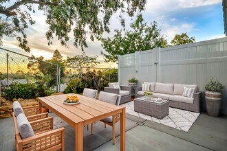 1288 Uppingham Dr in Thousand Oaks, CA - Building Photo - Building Photo