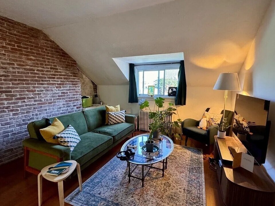 454 Beacon St in Boston, MA - Building Photo