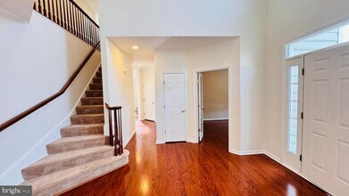 9161 Lost Fields Ct in Linton Hall, VA - Building Photo - Building Photo