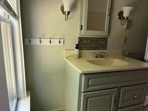 12 Old Georges Mills Rd-Unit -2 in Sunapee, NH - Building Photo - Building Photo