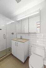 165 Ludlow St, Unit 4C in New York, NY - Building Photo - Building Photo