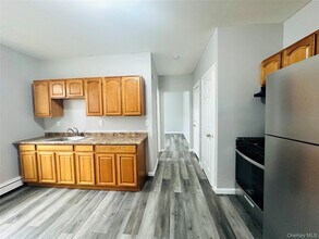 7 Franklin St in Poughkeepsie, NY - Building Photo - Building Photo