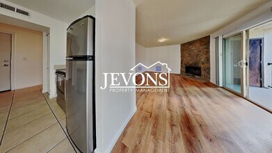 12525 NE 145th Pl in Kirkland, WA - Building Photo - Building Photo