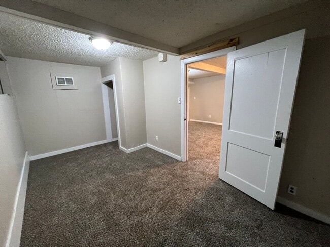 property at 1709 Laramie St