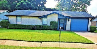 313 Georgetown Dr in Garland, TX - Building Photo