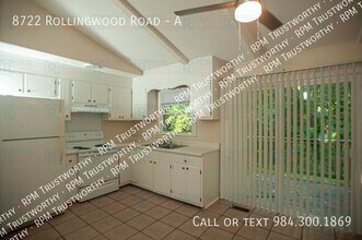 8722 Rollingwood Rd in Chapel Hill, NC - Building Photo - Building Photo