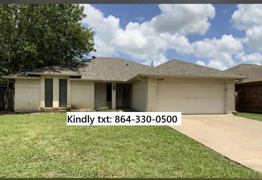 7415 Eldorado Dr in Arlington, TX - Building Photo