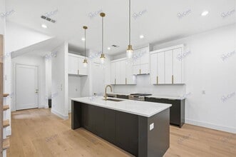 5633 Side Ave in Dallas, TX - Building Photo - Building Photo