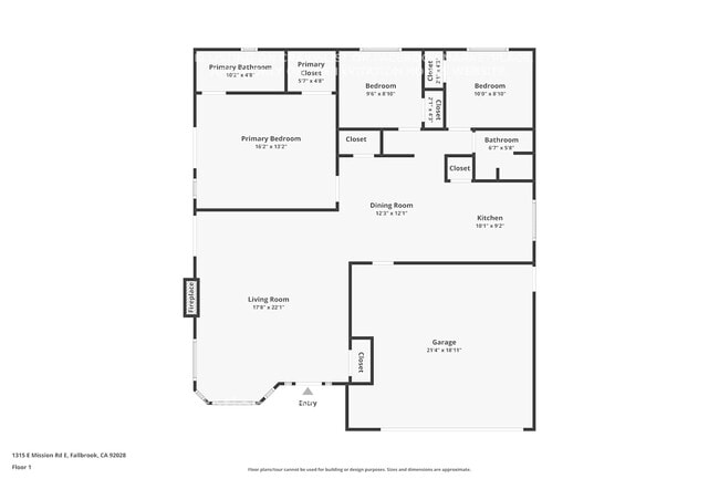 1315 E Mission Rd in Fallbrook, CA - Foto de edificio - Building Photo