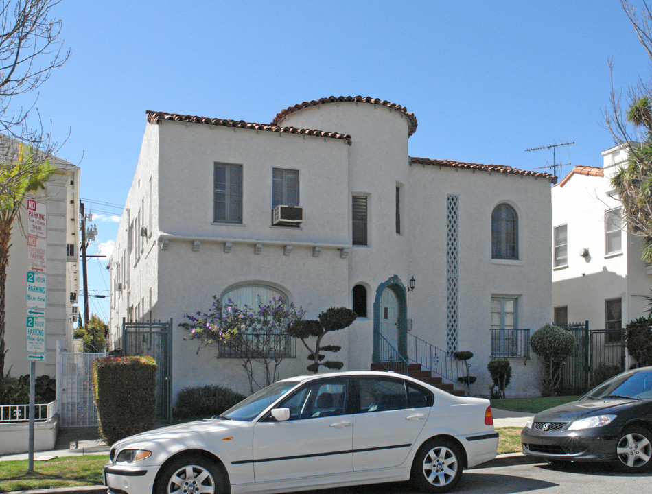 Elm Apartments in Beverly Hills, CA - Foto de edificio