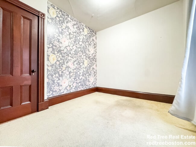 86 Chestnut St, Unit 1 in Brookline, MA - Foto de edificio - Building Photo