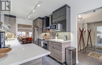 48 Oxton Ave in Toronto, ON - Building Photo - Building Photo