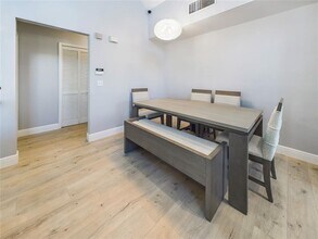 5521 Rosehill Rd in Sarasota, FL - Building Photo - Building Photo