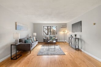 84 Grant St, Unit 12R in Somerville, MA - Building Photo - Building Photo