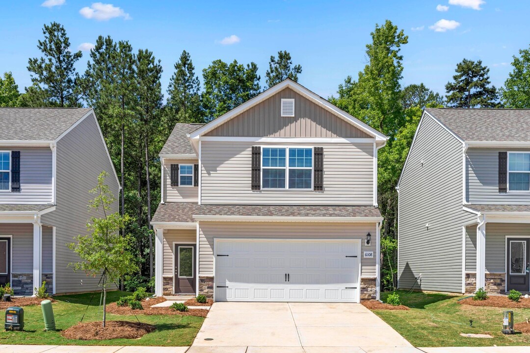 6108 Lowe Ln in Charlotte, NC - Building Photo