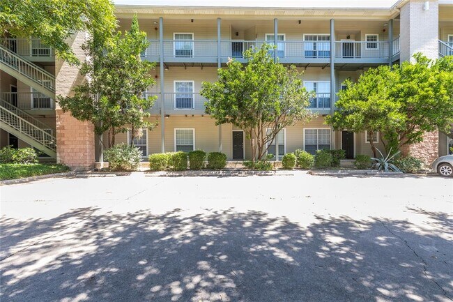 property at 2204 San Gabriel St