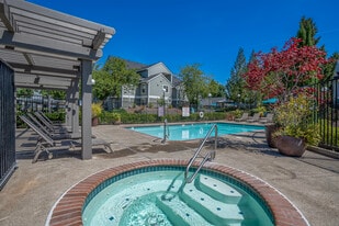 Hampshire Downs in Hillsboro, OR - Building Photo