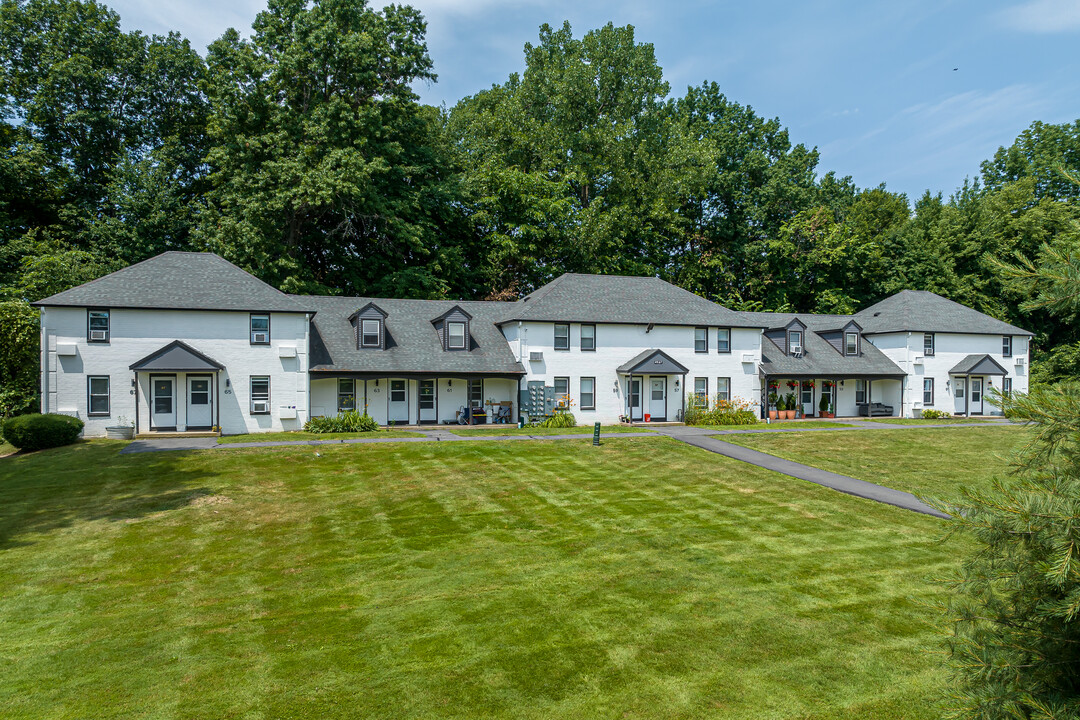 Meadowview Apartments in Amherst, MA - Building Photo