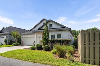 7993 SW 79th Ln in Gainesville, FL - Building Photo - Building Photo