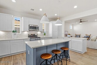 844 Chillington Rd in Horizon City, TX - Foto de edificio - Building Photo