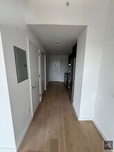 NORTHERN BOULEVARD, Unit 8E in Queens, NY - Building Photo - Building Photo