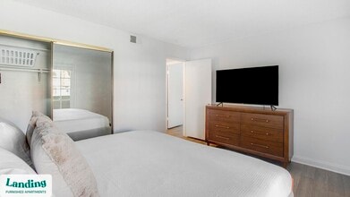 5272 Tamarus St, Unit 1428A in Las Vegas, NV - Building Photo - Building Photo