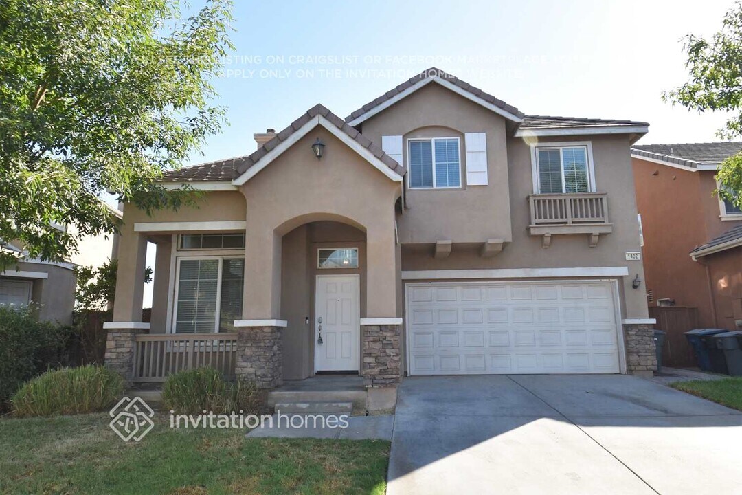 1402 Cane Bay Ln in Perris, CA - Building Photo