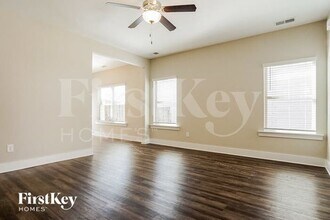 2766 Village Pl in Birmingham, AL - Foto de edificio - Building Photo