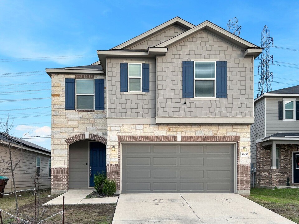 4660 Via Sonoma Trail in Converse, TX - Building Photo