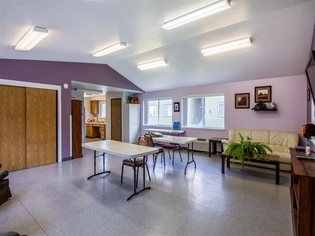 property at 2212 Cove Ave