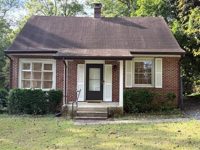 property at 611 Rosemere Ave