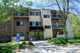 Hunters Ridge Apartments