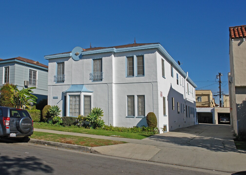 438 N Spaulding Ave in Los Angeles, CA - Foto de edificio