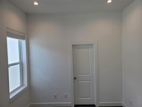 5859 Dolores St in Houston, TX - Building Photo - Building Photo