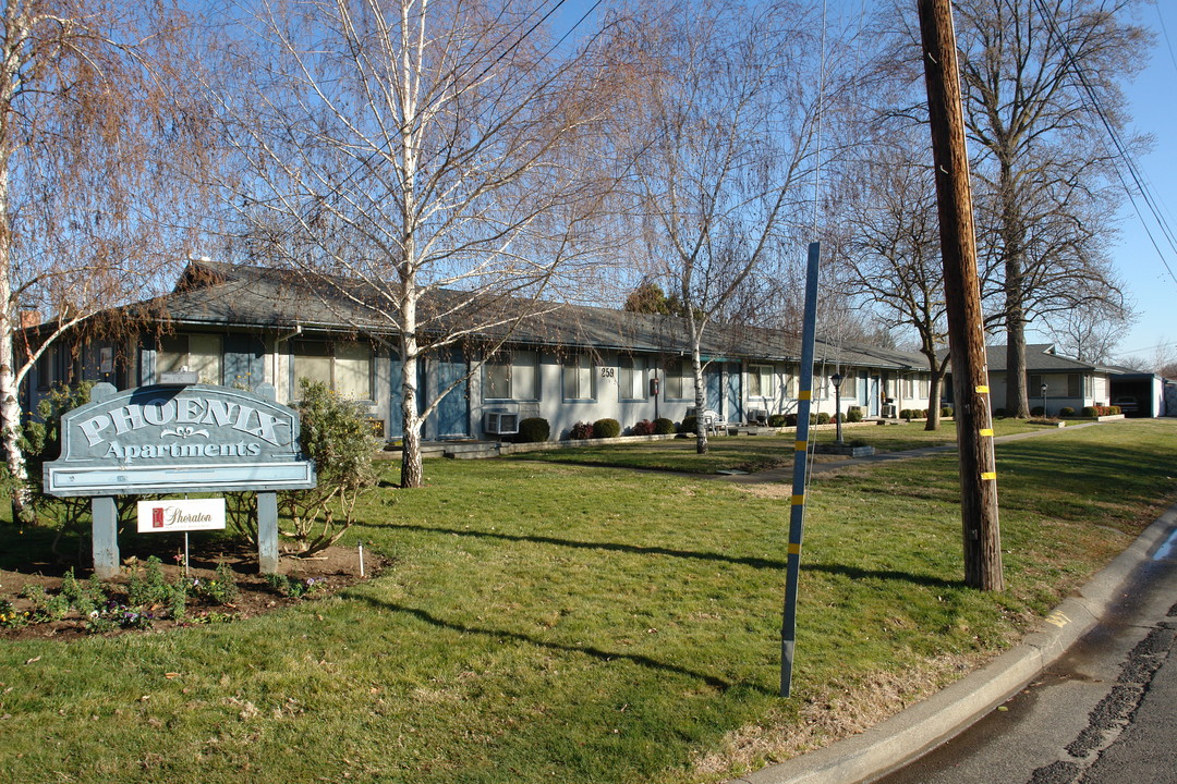 Phoenix Apartments in Chico, CA - Foto de edificio