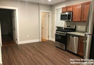 32 Elmer St, Unit 1 in Cambridge, MA - Building Photo - Building Photo