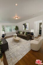 1440 S Sherbourne Dr in Los Angeles, CA - Building Photo - Building Photo