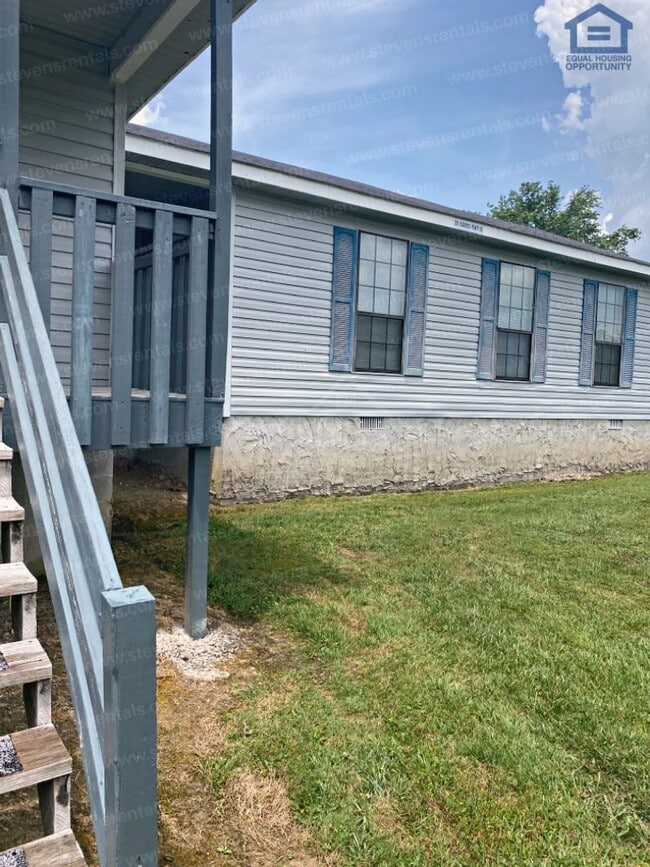 251 Dogwood Pointe Dr in McMinnville, TN - Building Photo - Building Photo